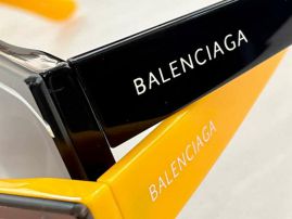 Picture of Balenciga Sunglasses _SKUfw53760358fw